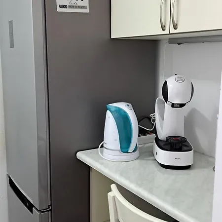 アパート Stensi Atlantis Studia ラヴダ